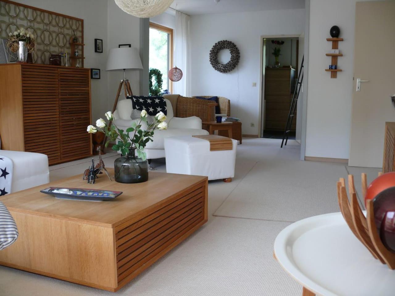 J Apartment Kreuztal Luaran gambar